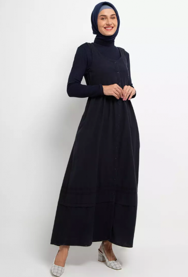 Gamis dengan tali pinggang yang bisa diatur